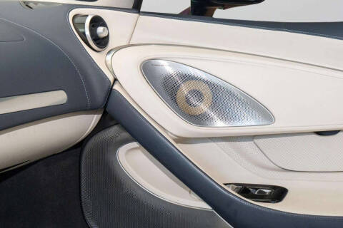 2023 McLaren GT