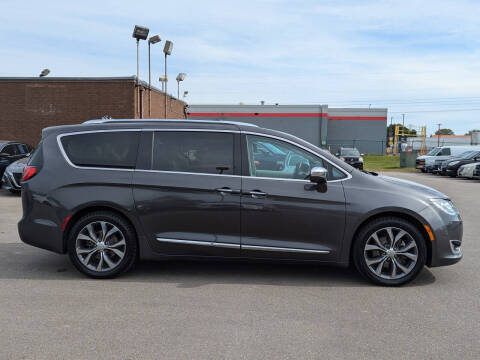 2017 Chrysler Pacifica Limited