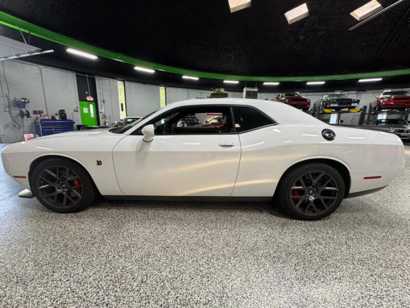 2018 Dodge Challenger 392 HEMI Scat Pack Shaker