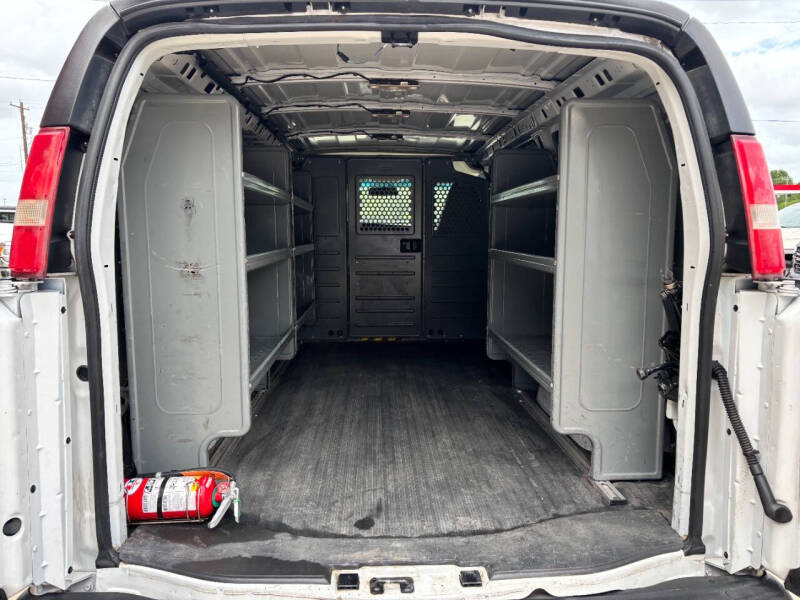 2017 Chevrolet Express 2500