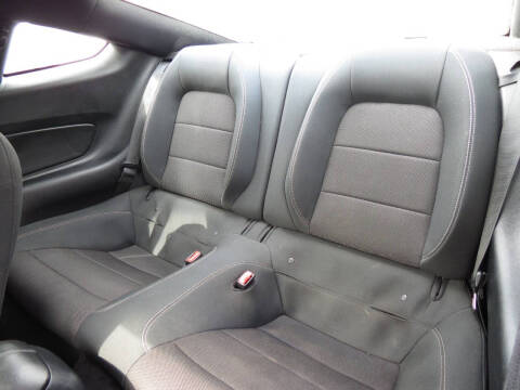 2015 Ford Mustang V6