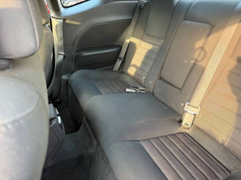 2009 Dodge Challenger SE