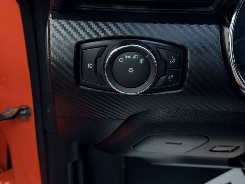 2016 Ford Mustang V6