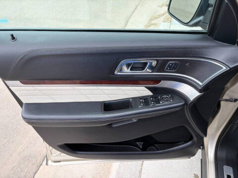 2017 Ford Explorer Platinum