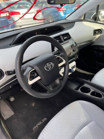 2016 Toyota Prius Two