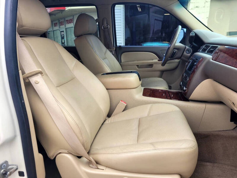 2011 Chevrolet Avalanche LTZ