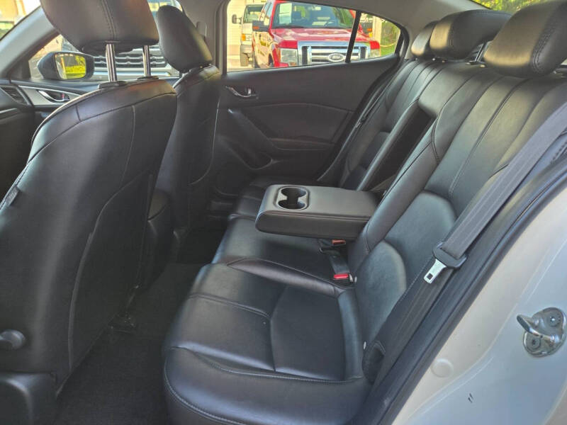 2018 Mazda MAZDA3 Touring