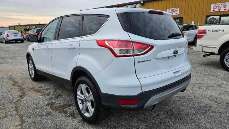 2016 Ford Escape SE photo 4