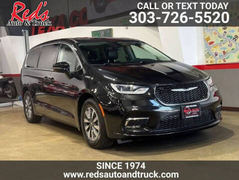 2024 Chrysler Pacifica Plug-In Hybrid Select