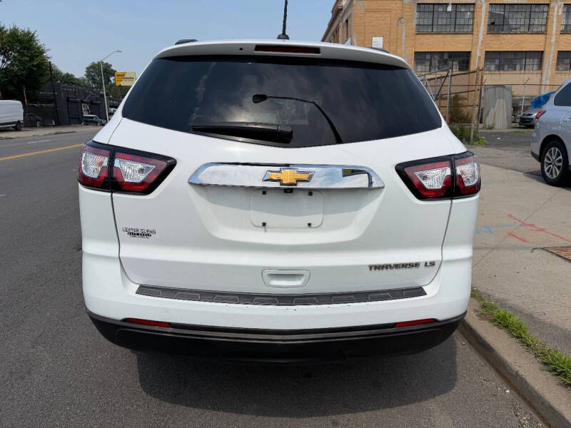 2016 Chevrolet Traverse LS