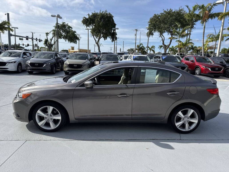 2015 Acura ILX 2.0L w/Tech