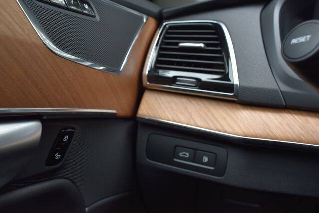 2024 Volvo XC90 Recharge T8 Plus Bright Theme 7P