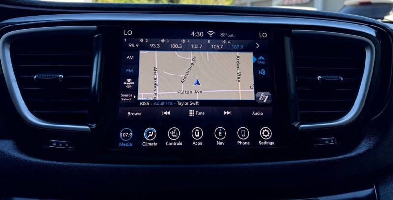 2020 Chrysler Pacifica Touring L Plus 35th Anniversary