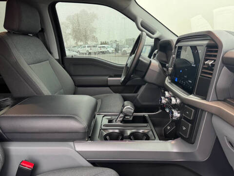 2025 Ford F-150 Lightning XLT