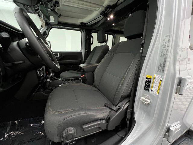 2024 Jeep Wrangler Sahara 4xe