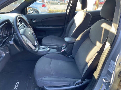 2012 Chrysler 200 Touring