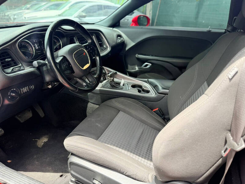 2021 Dodge Challenger SXT