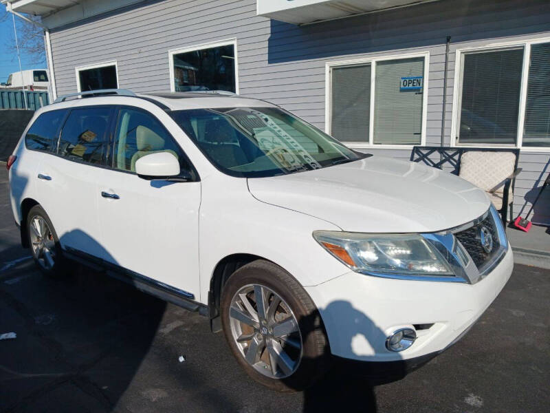 2013 Nissan Pathfinder for sale at Gold Star Auto Sales in Johnston RI