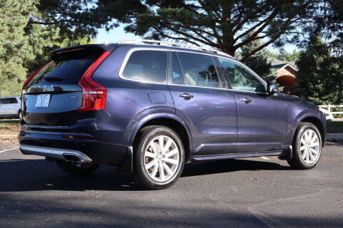 2016 Volvo XC90 T6 Momentum