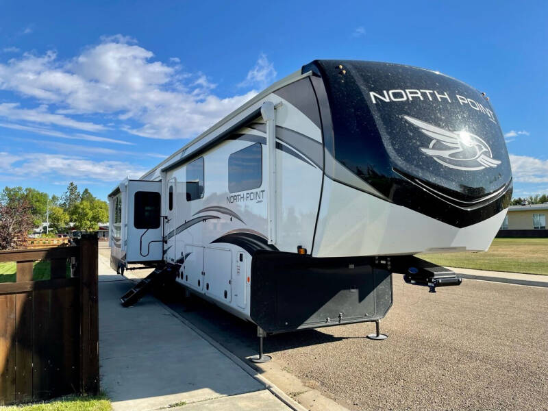 2022 Jayco North Point 377RLBH