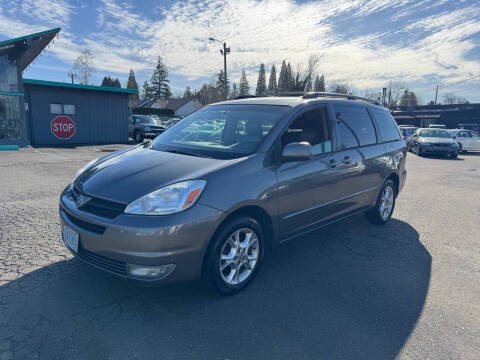 2004 Toyota Sienna for sale at ALPINE MOTORS in Milwaukie OR