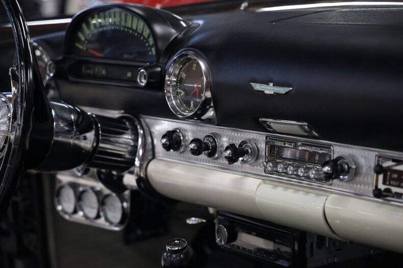 1956 Ford Thunderbird