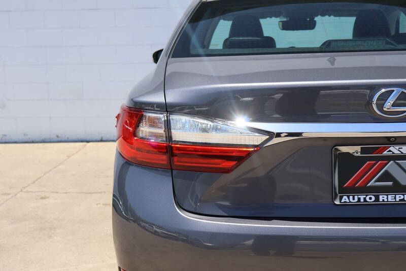2017 Lexus ES 350