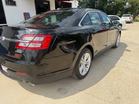 2015 Ford Taurus SEL