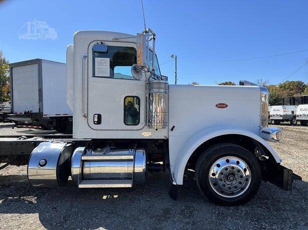 2012 Peterbilt 388