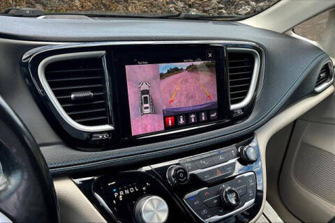 2021 Chrysler Pacifica Hybrid Touring L