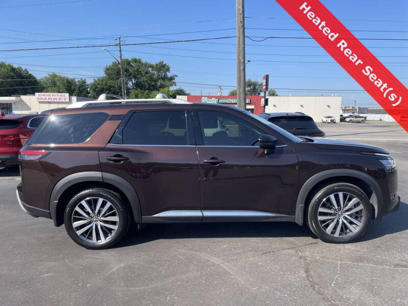 2022 Nissan Pathfinder Platinum