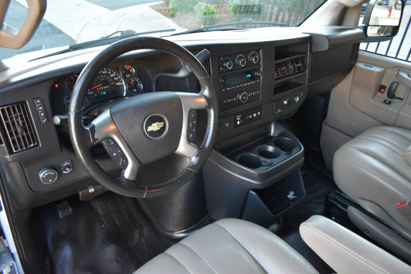 2017 Chevrolet Express 2500