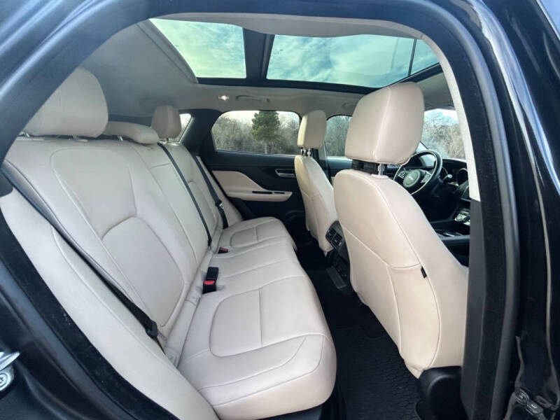 2020 Jaguar F-PACE 25t Premium