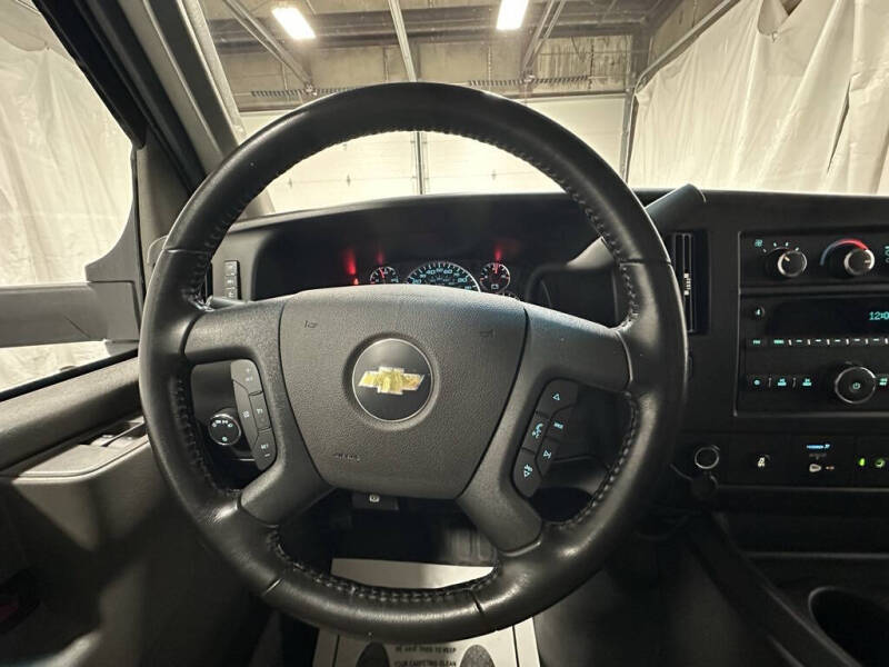 2022 Chevrolet Express 3500