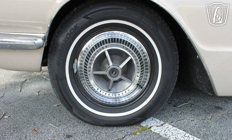 1966 Ford Thunderbird