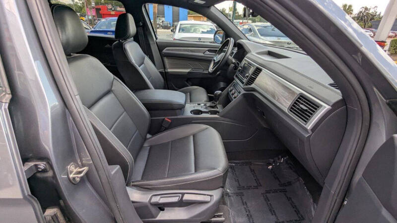 2023 Volkswagen Atlas Cross Sport SE