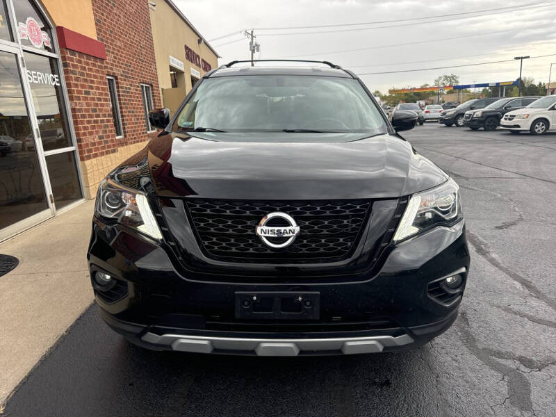 2020 Nissan Pathfinder SV