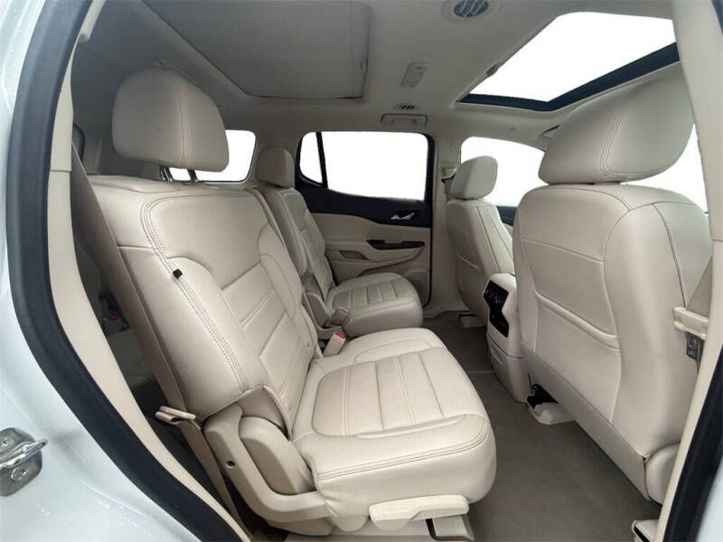 2022 GMC Acadia Denali