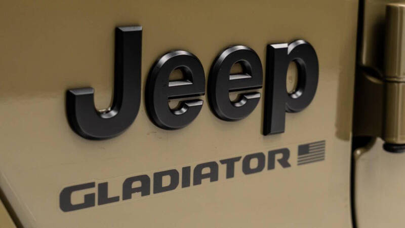 2025 Jeep Gladiator NightHawk