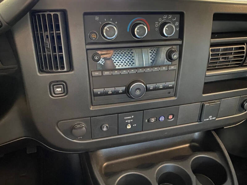 2021 GMC Savana 2500