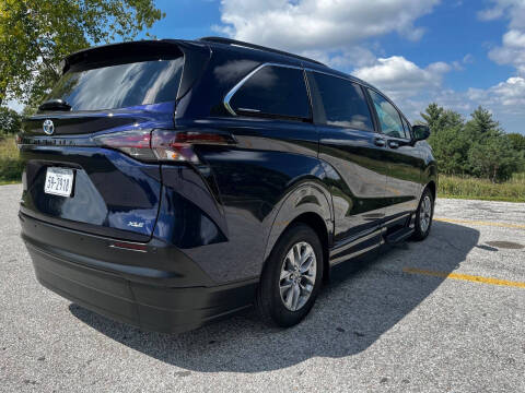 2025 Toyota Sienna XLE 7-Passenger