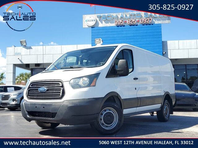2015 Ford Transit Base's photo