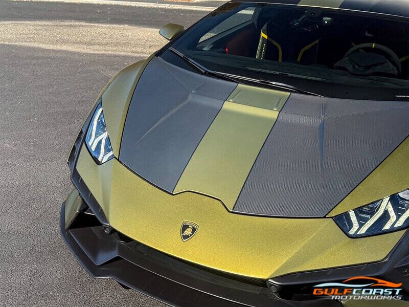 2023 Lamborghini Huracan Tecnica