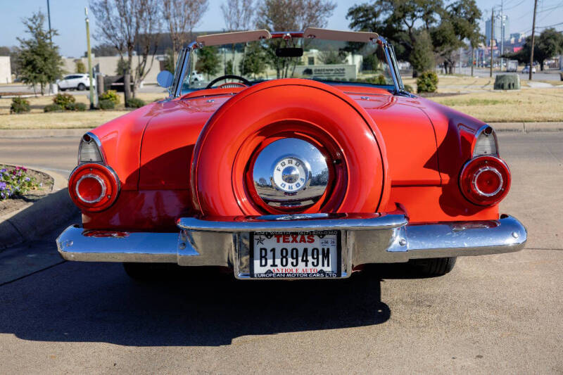 1956 Ford Thunderbird
