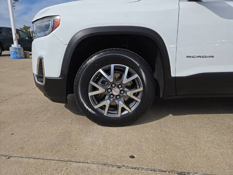 2023 GMC Acadia SLT
