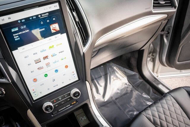 2023 Ford Edge Titanium