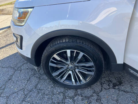 2017 Ford Explorer Platinum