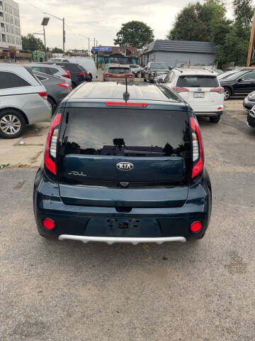 2018 Kia Soul +