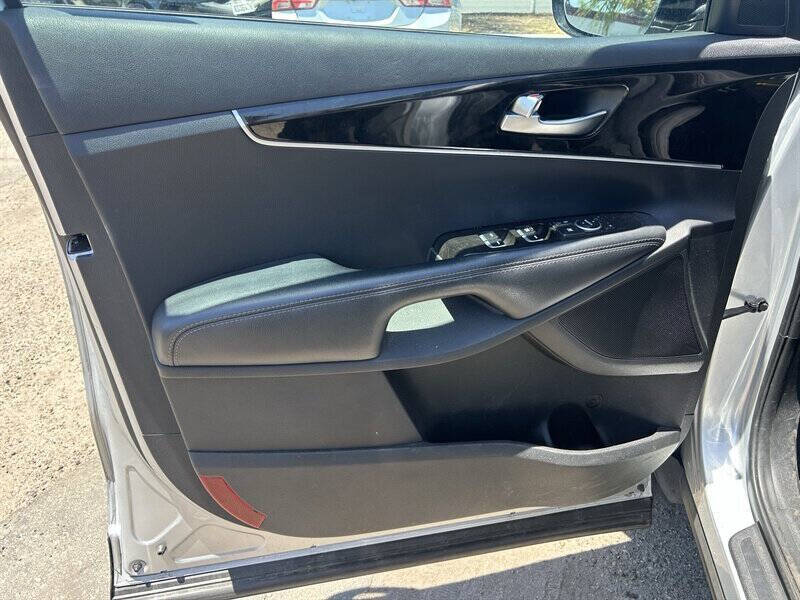 2017 Kia Sorento LX