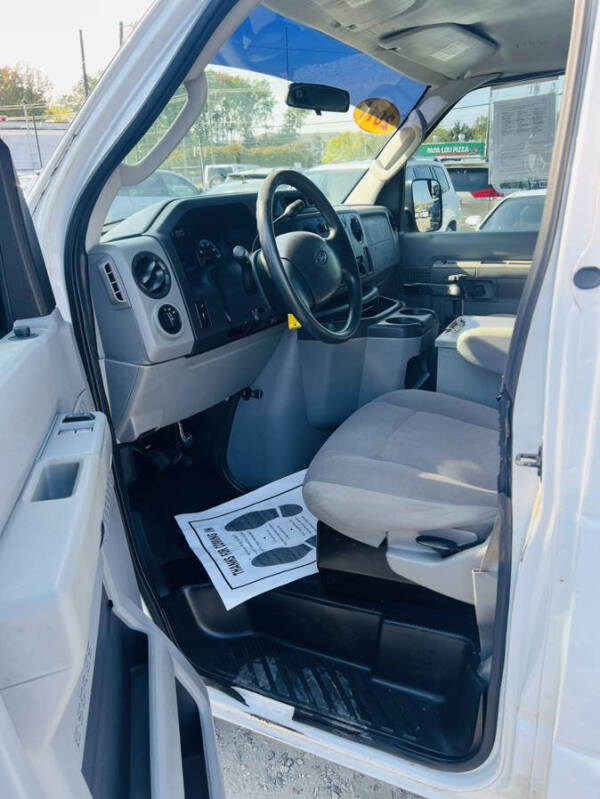 2011 Ford E-Series E-250